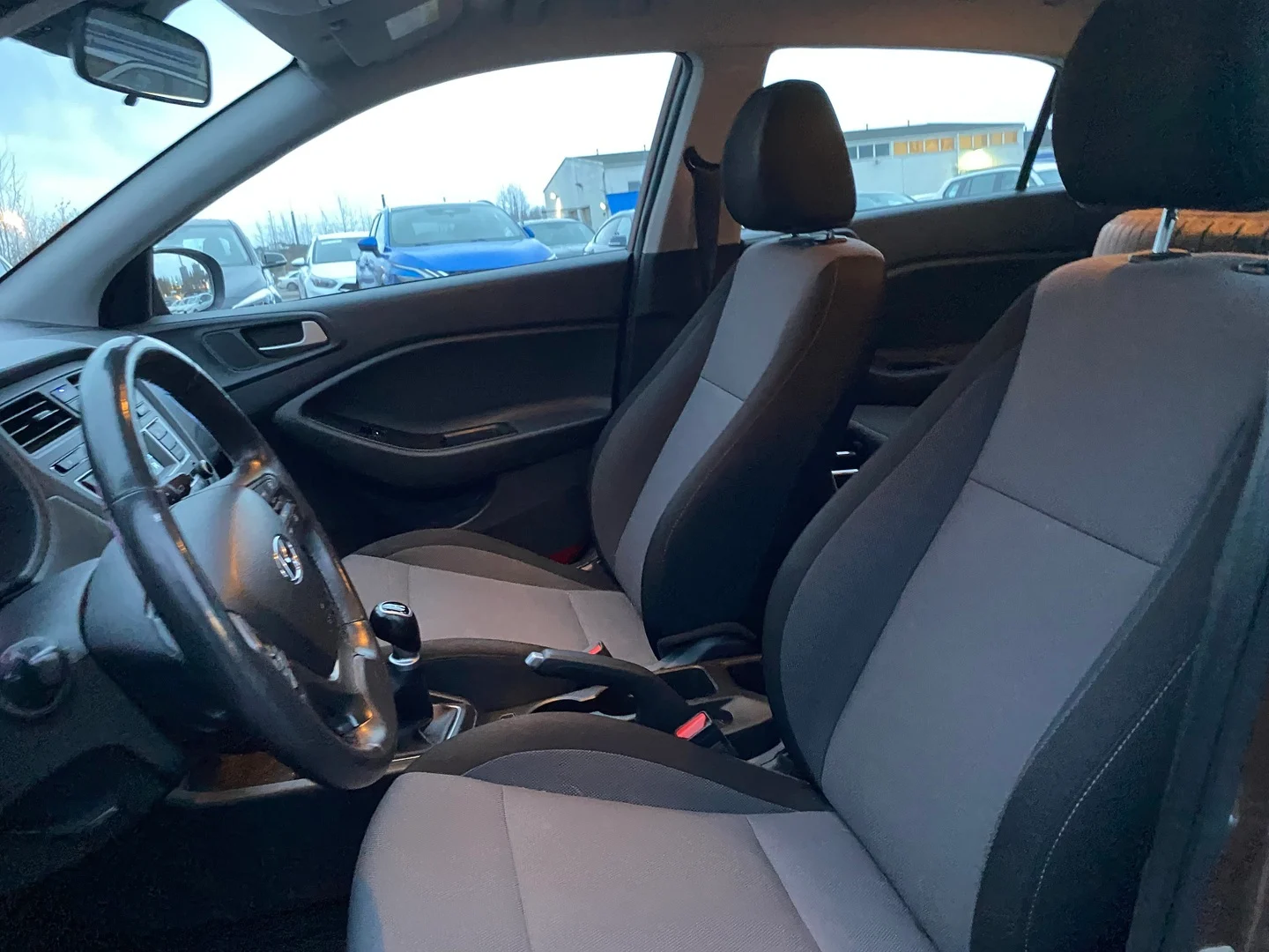 Car Image - 4QoTy20TvVwQATvzKFuJa5