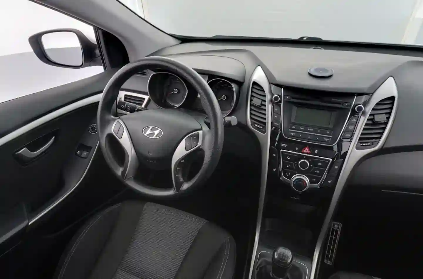 Car Image - 74uA31mwC69ItRJSgbyE29