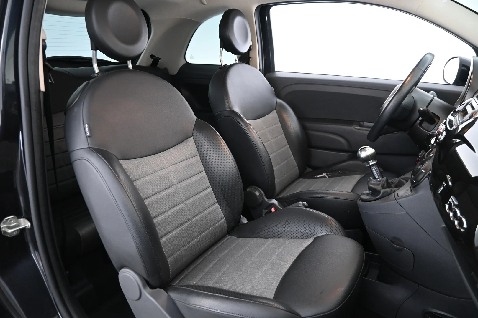 Car Image - 4WrYMux7rcV3l1keuZhGgb