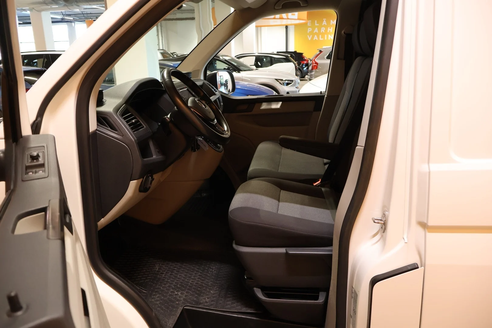 Car Image - 1Edraztgge8INnCCDYbMo8