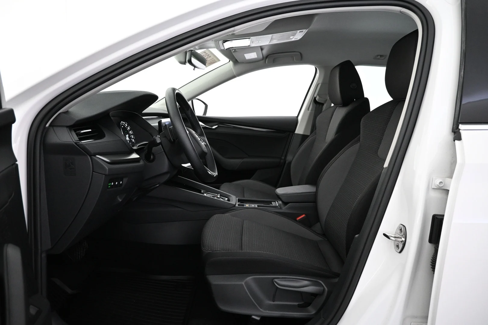 Car Image - 6BYWmYs41c2nwPl1UIVwXF