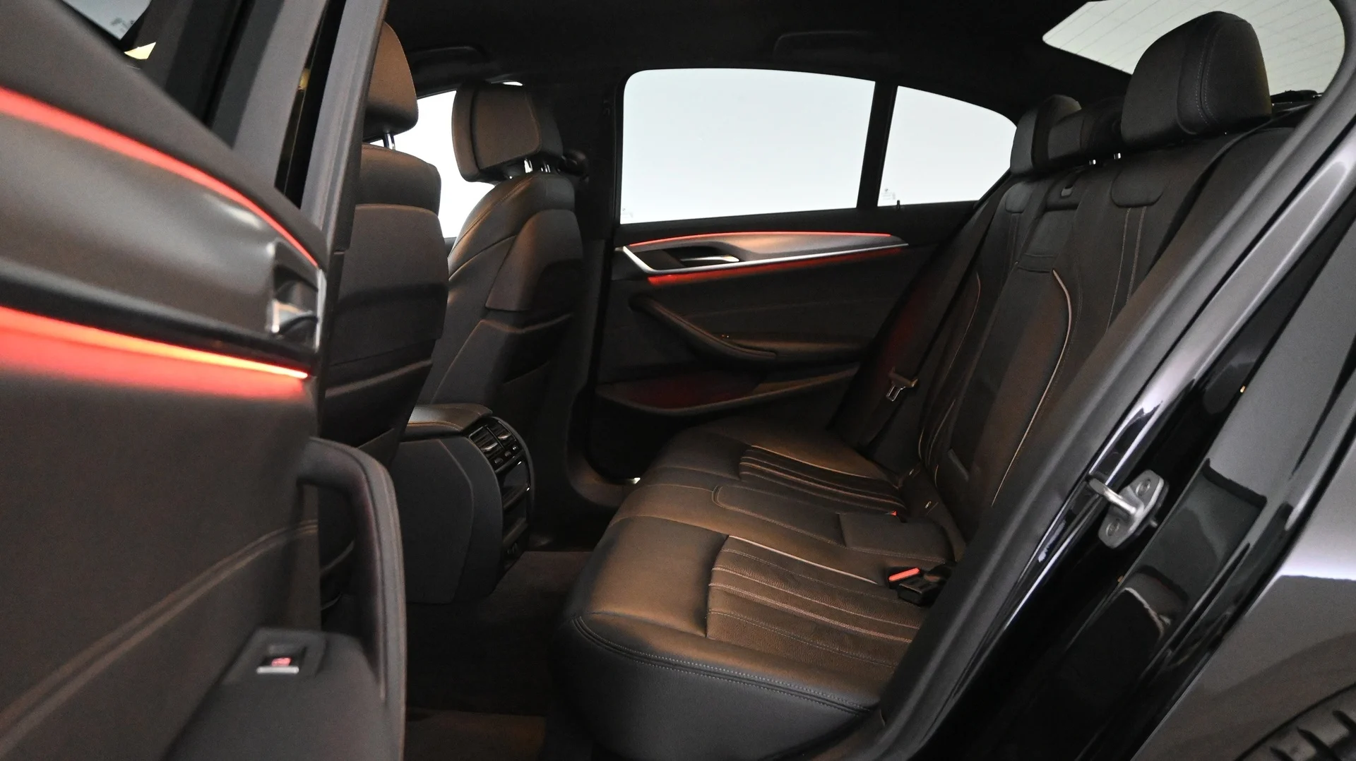 Car Image - 6WALL0E1NmkfBtmTAGa8hk