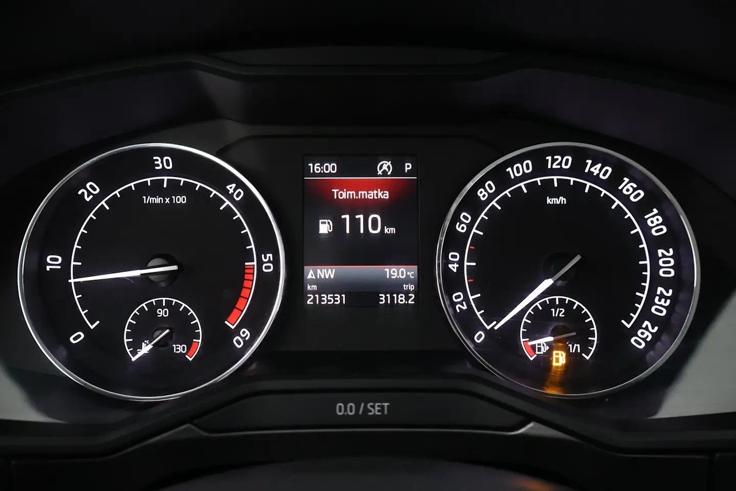 Car Image - 3rhj9ttfv7XUEbrP2QINiC