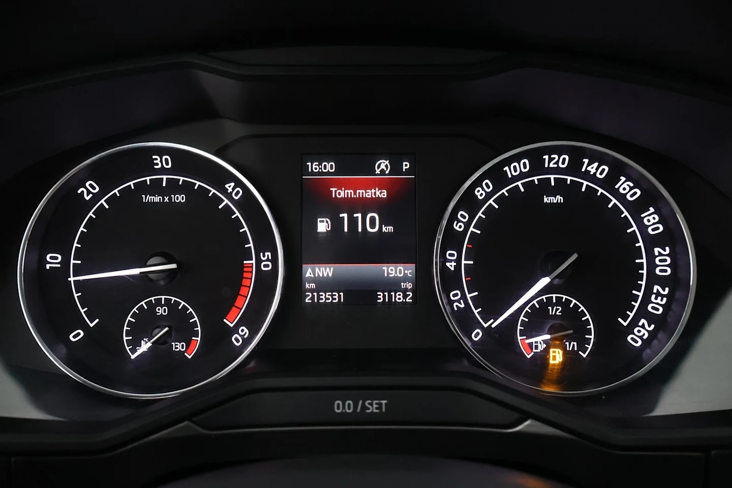 Car Image - 3rhj9ttfv7XUEbrP2QINiC