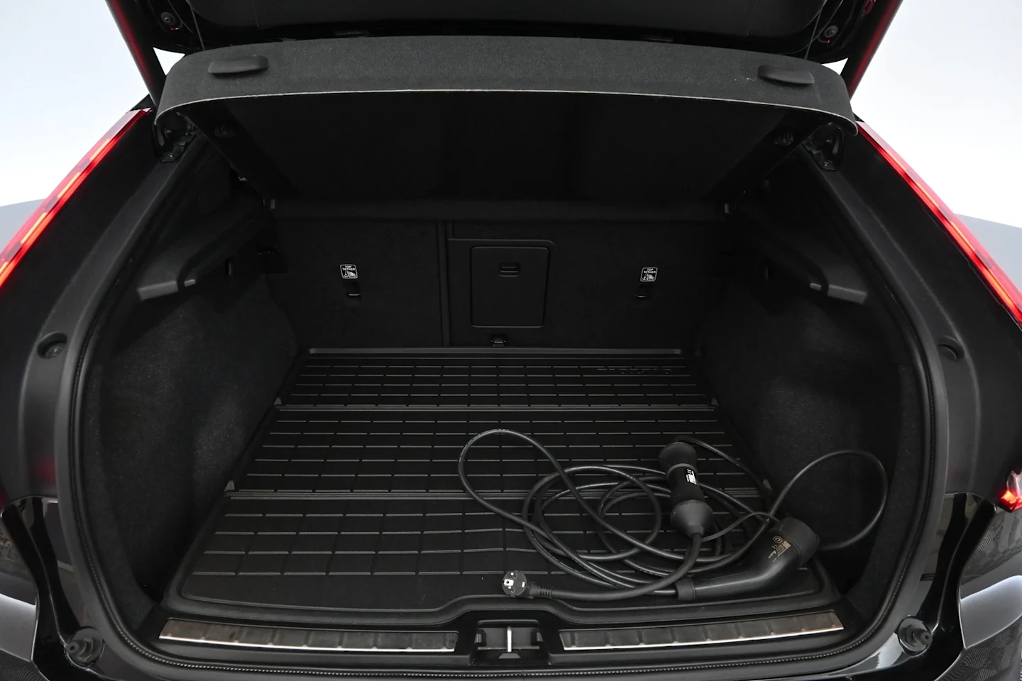 Car Image - olDDWY0XsaDFyqyWhmOyG