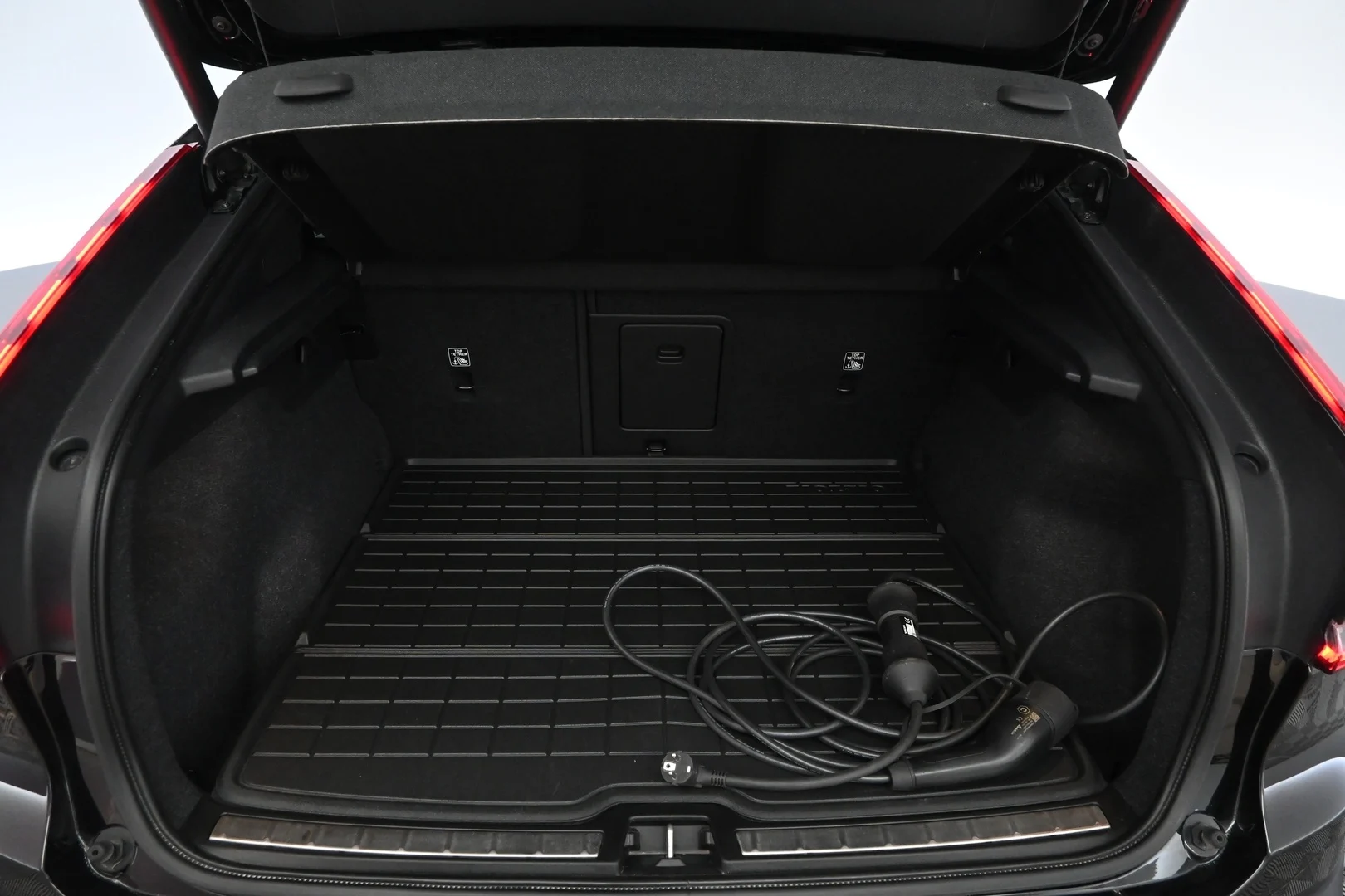 Car Image - olDDWY0XsaDFyqyWhmOyG