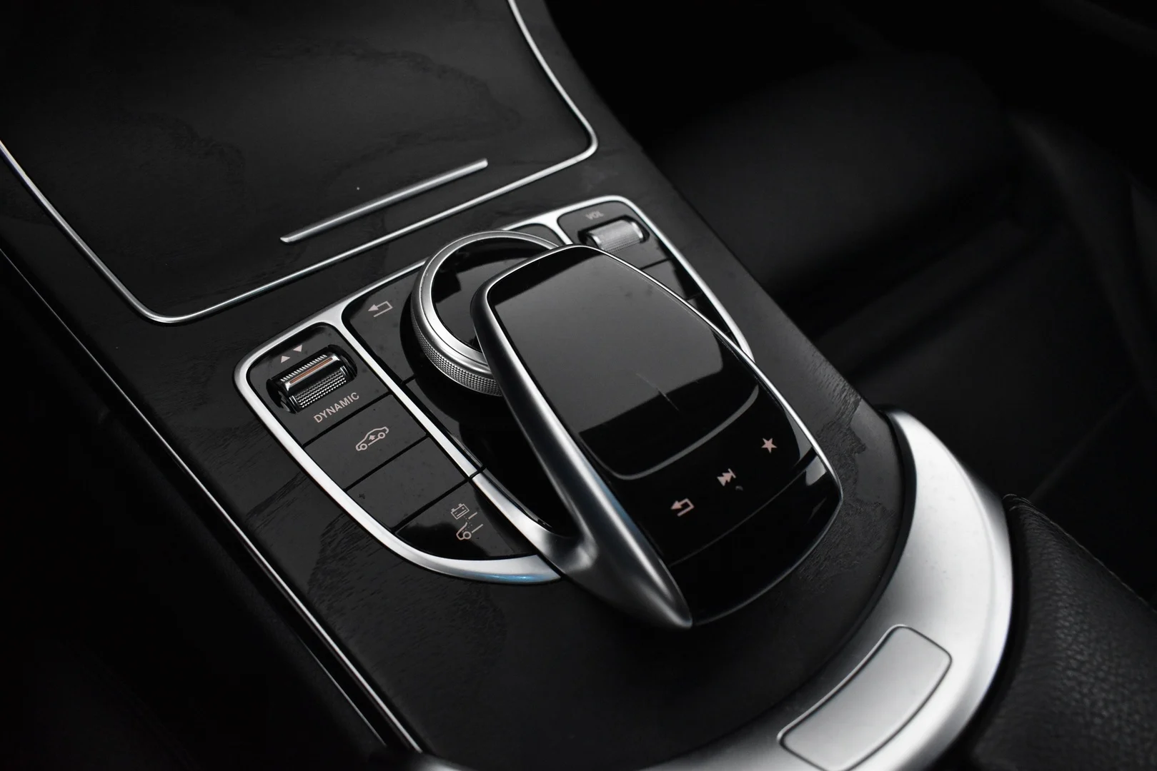 Car Image - 1OSYvXC0nUNPGHkwkLjOMa