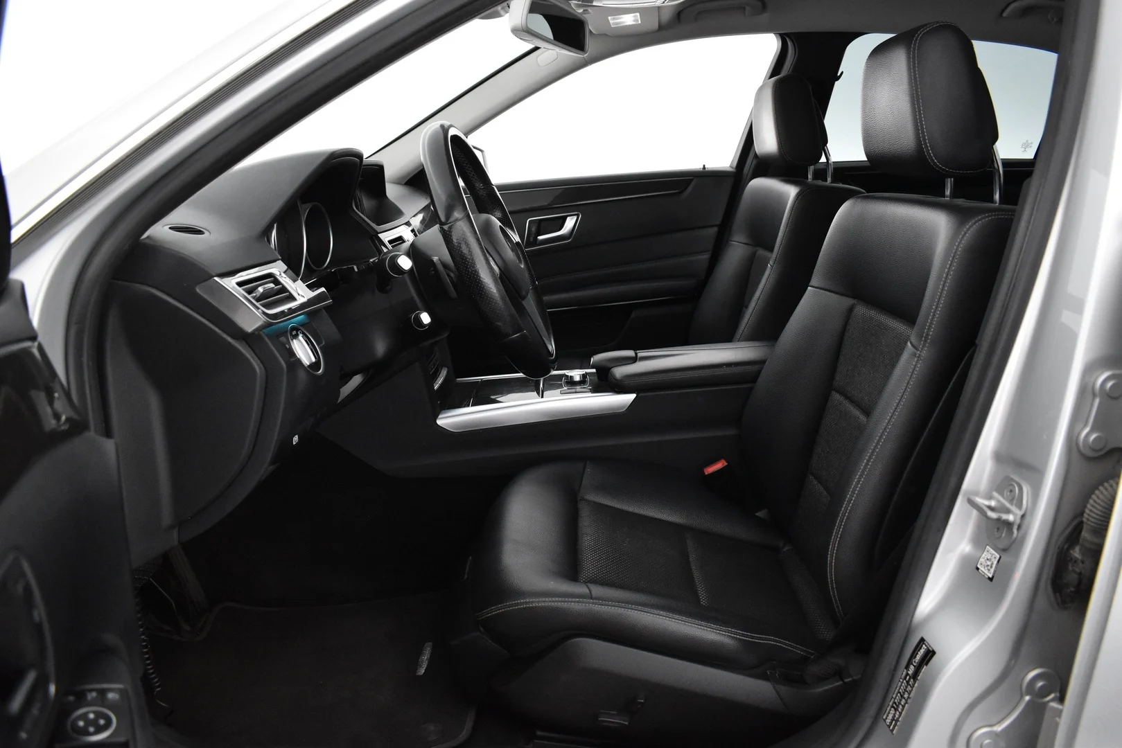 Car Image - 4CSTibvh1LLeH2WyKcKJpq