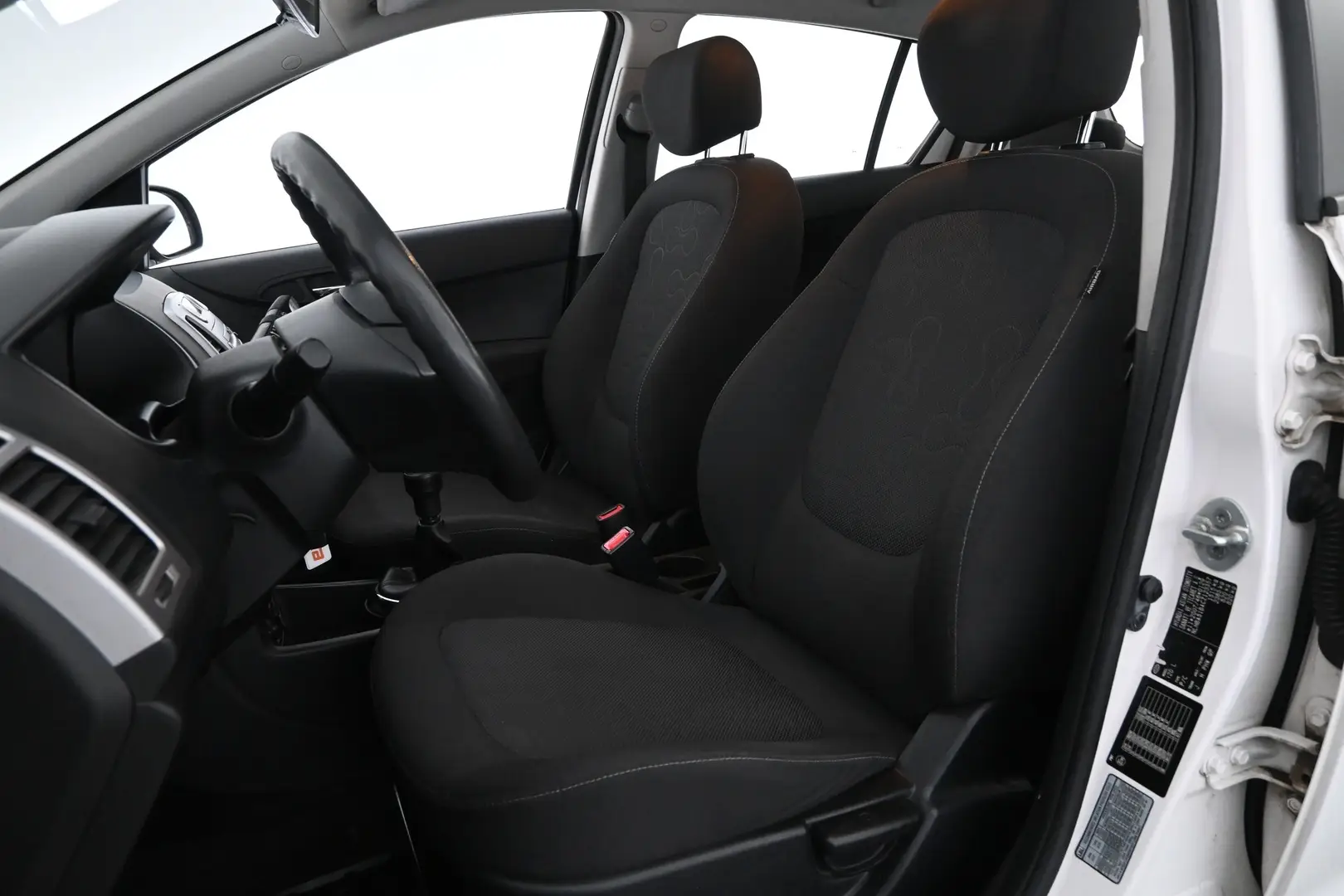 Car Image - sqt1UNjS0WFM1rleETp3C