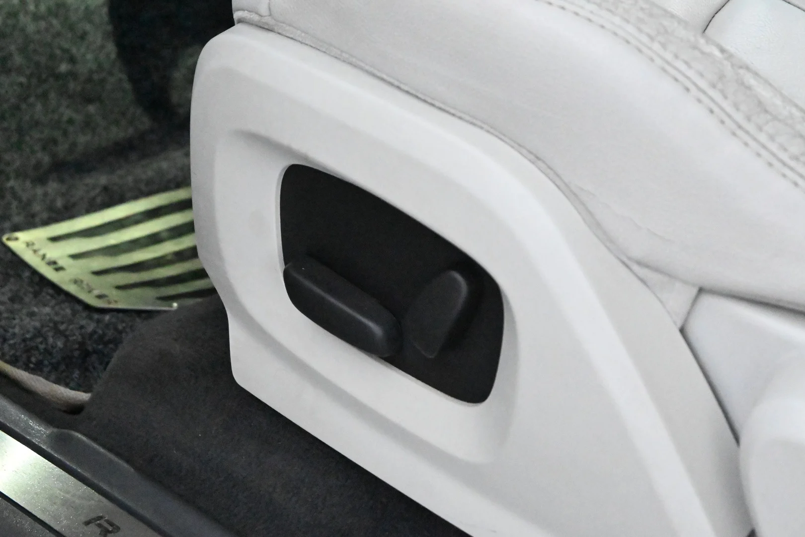 Car Image - 4cEieKhLDS3XJ6O6DmiMXu