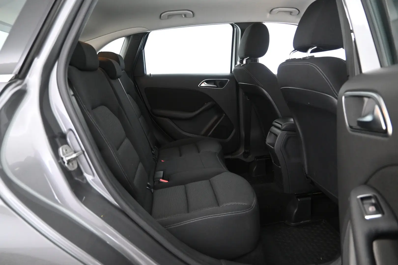 Car Image - 7l1BnZYVNCpkc8tv64ZwFG