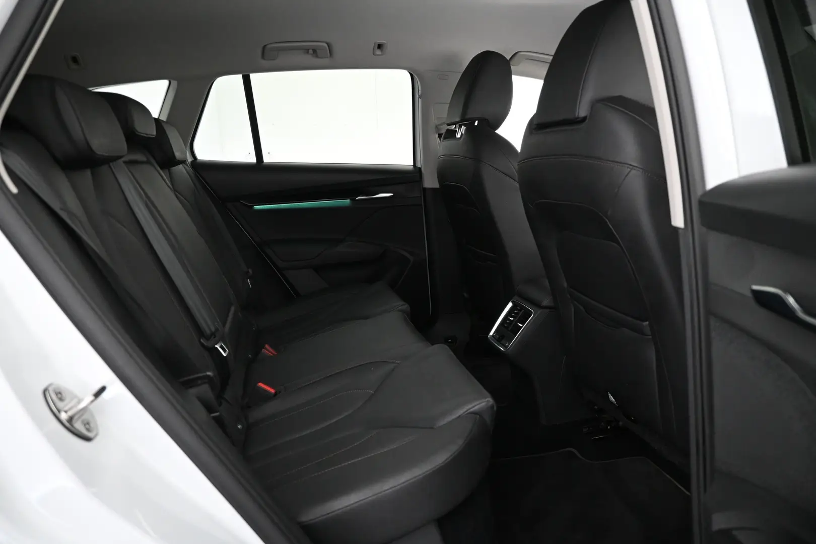 Car Image - 6dHLJeN1n6ITr0J9lPxU5K