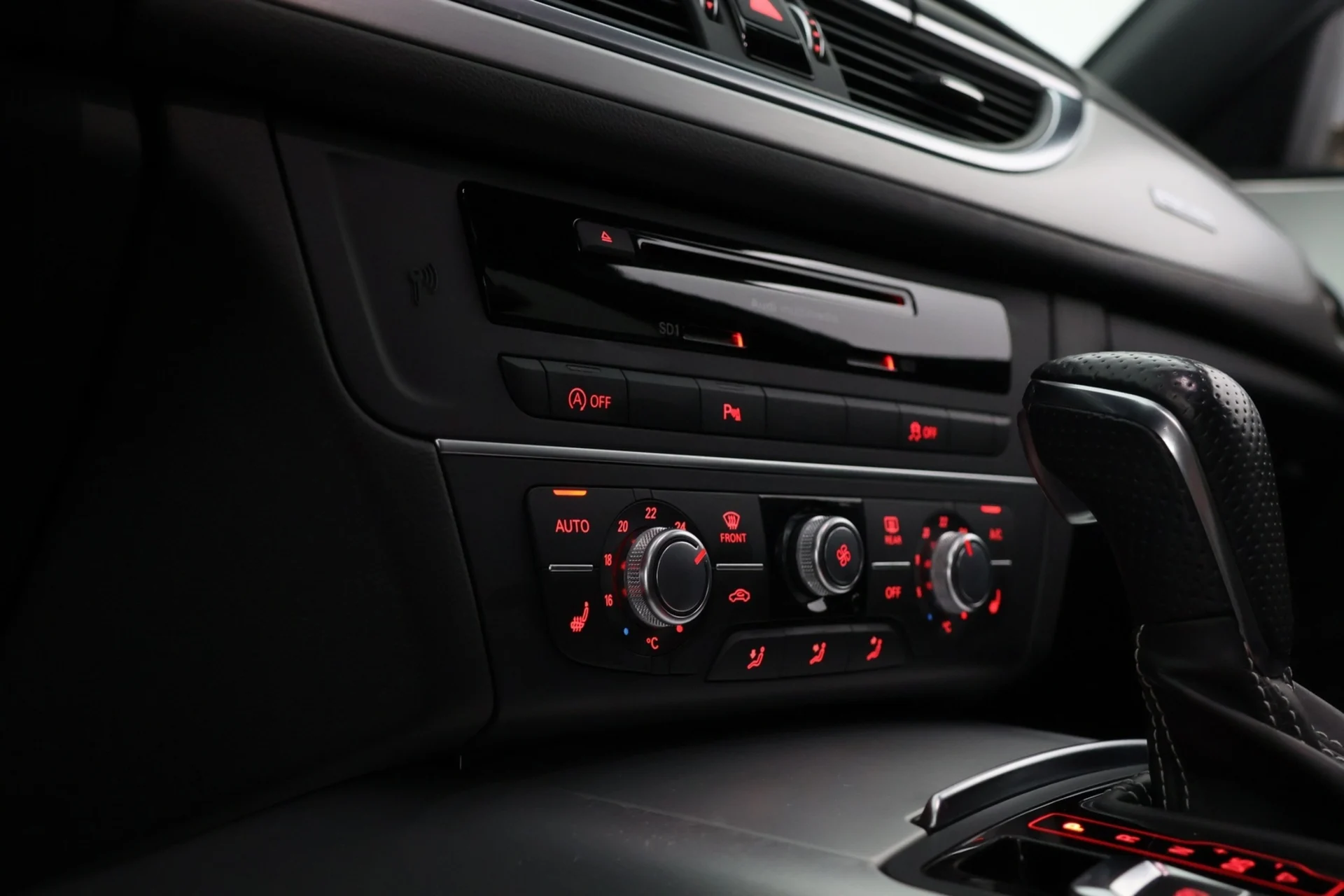 Car Image - 4g5RvvS0yArUidwMJcTJP6