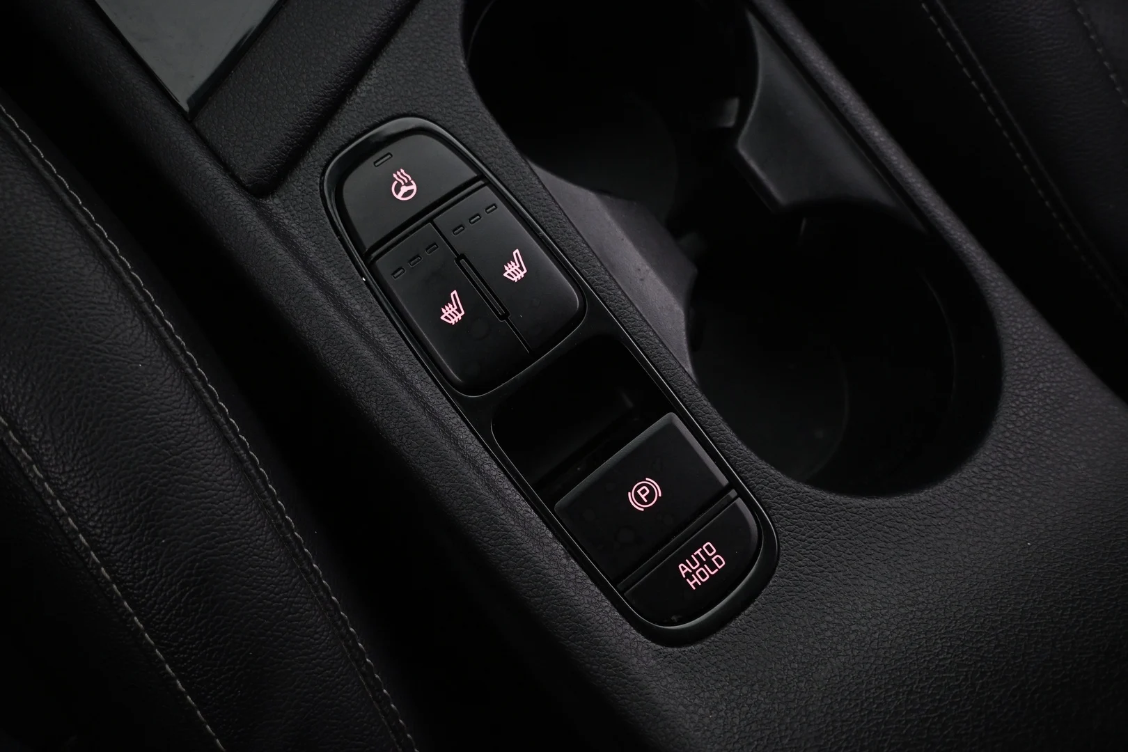 Car Image - 4xc4gDaNq6b3kqjcHMx2Ii
