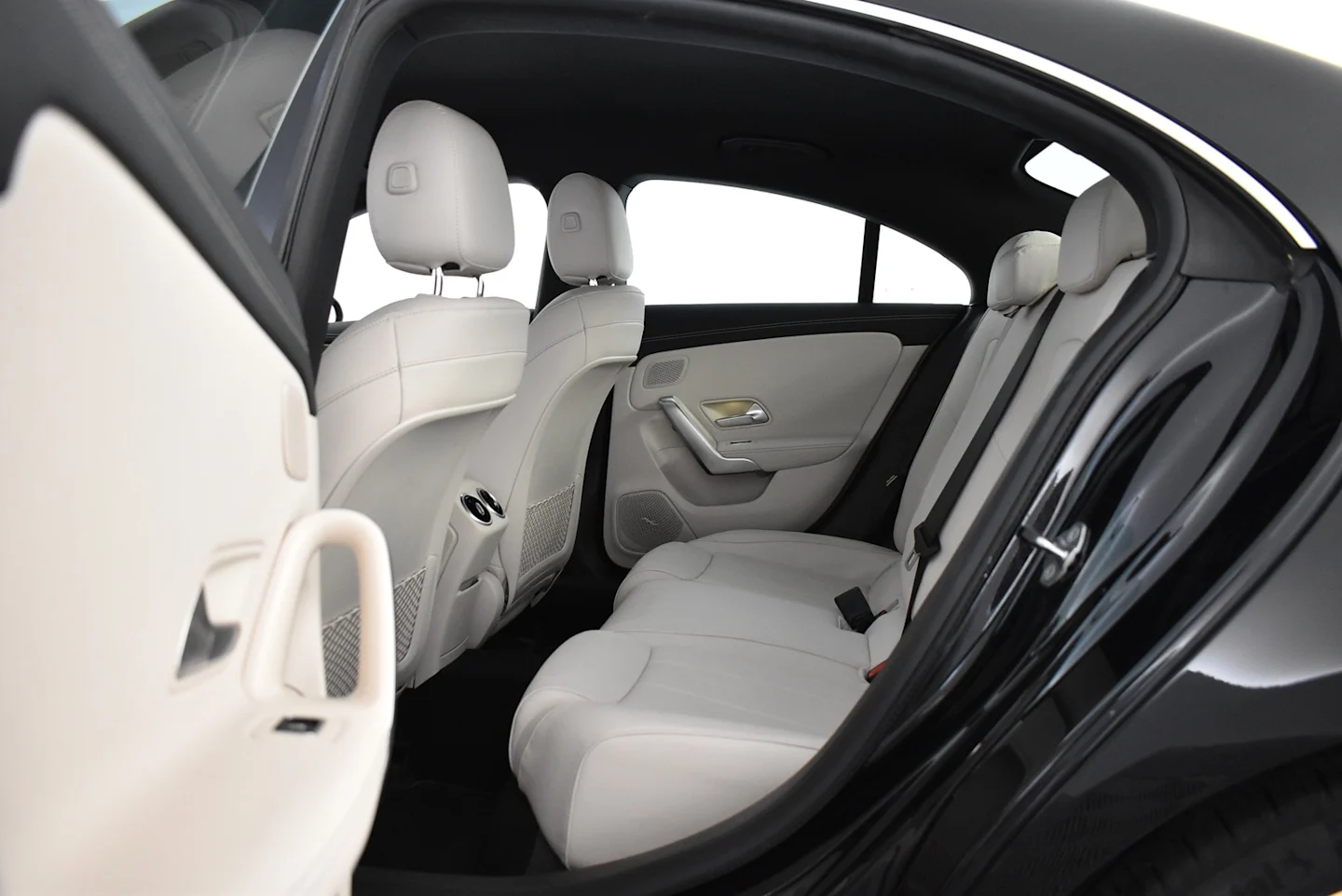 Car Image - KgfFSlIOkkcNvhXb7OA6c