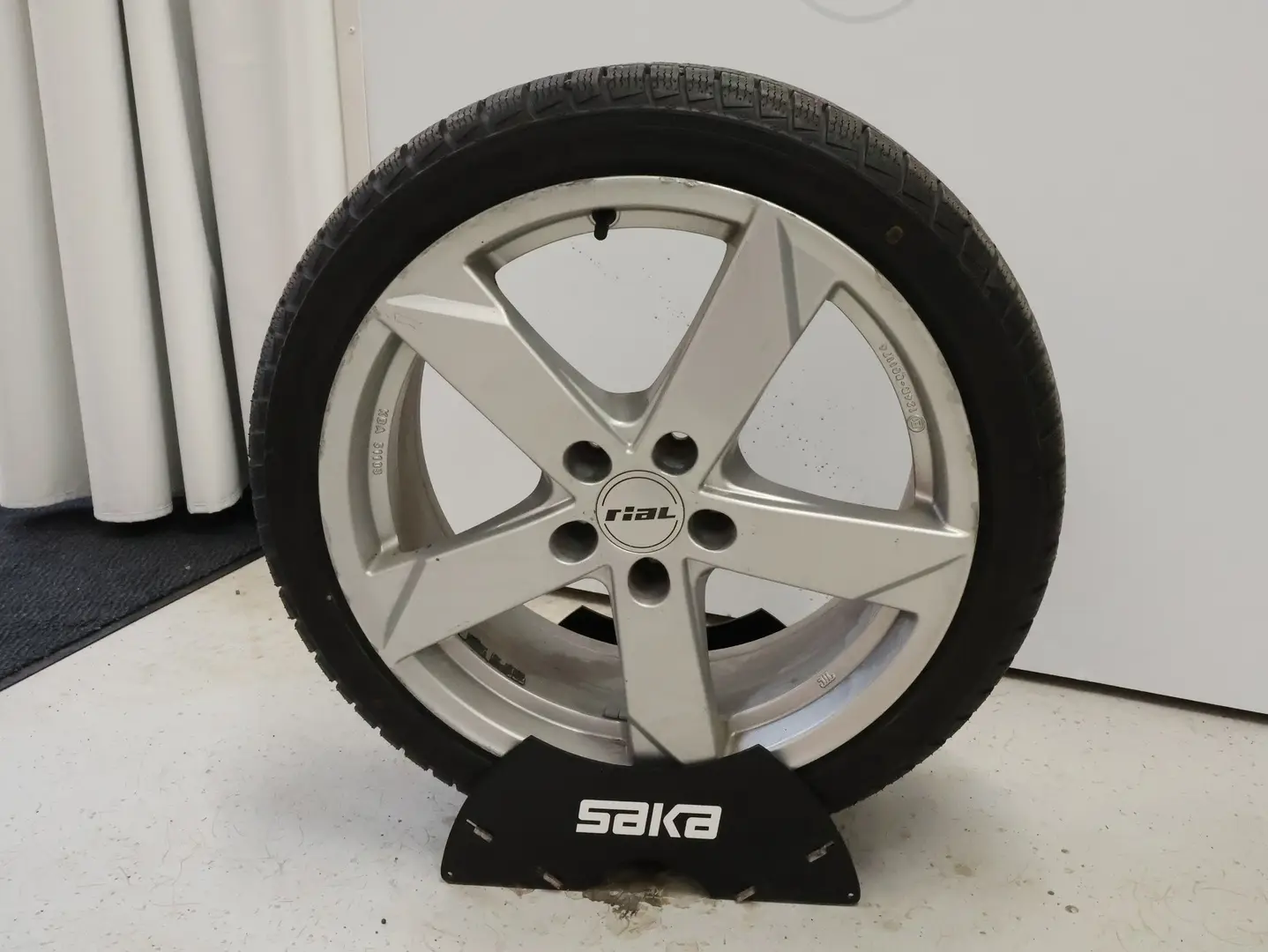 Car Image - gP1SHWCgqMOJ0Nd8zXWfX