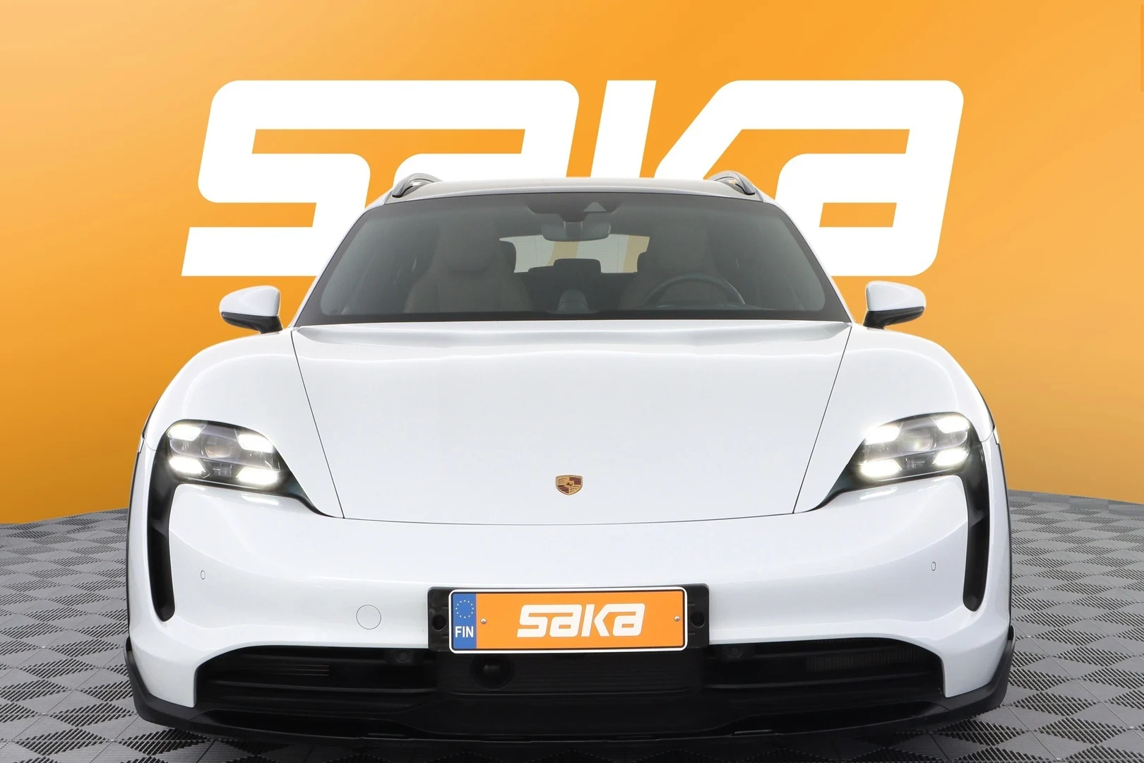 Car Image - cDws2oCvDq4BCpyxv9L8T