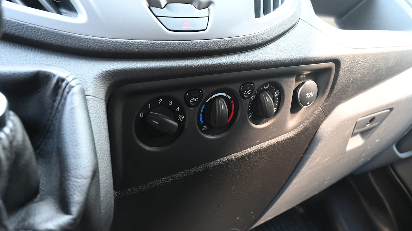 Car Image - 1IQYysiV5ql9tqJBga0QzI