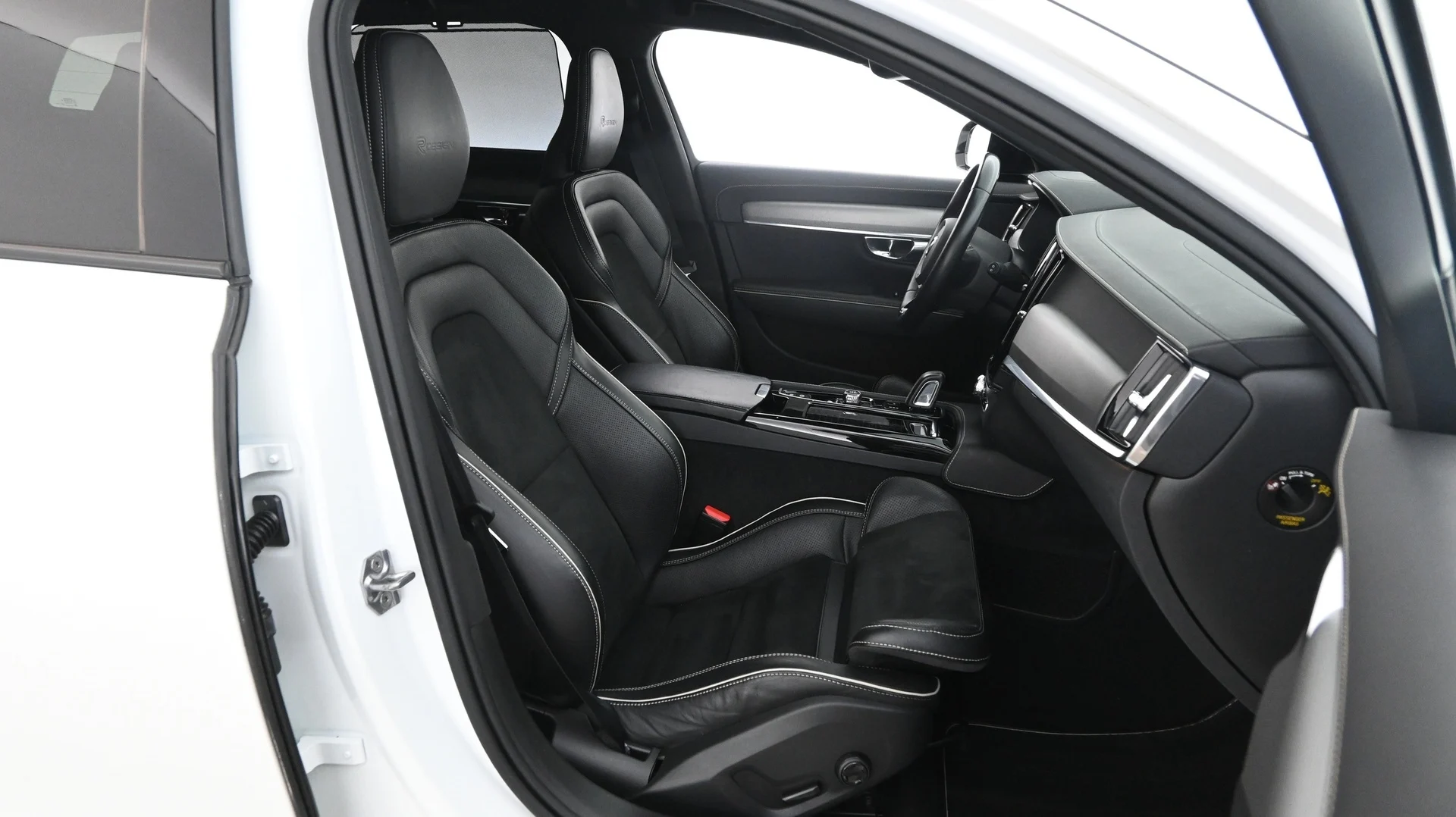 Car Image - 2MlB406bUQwulLx7wu5hBX