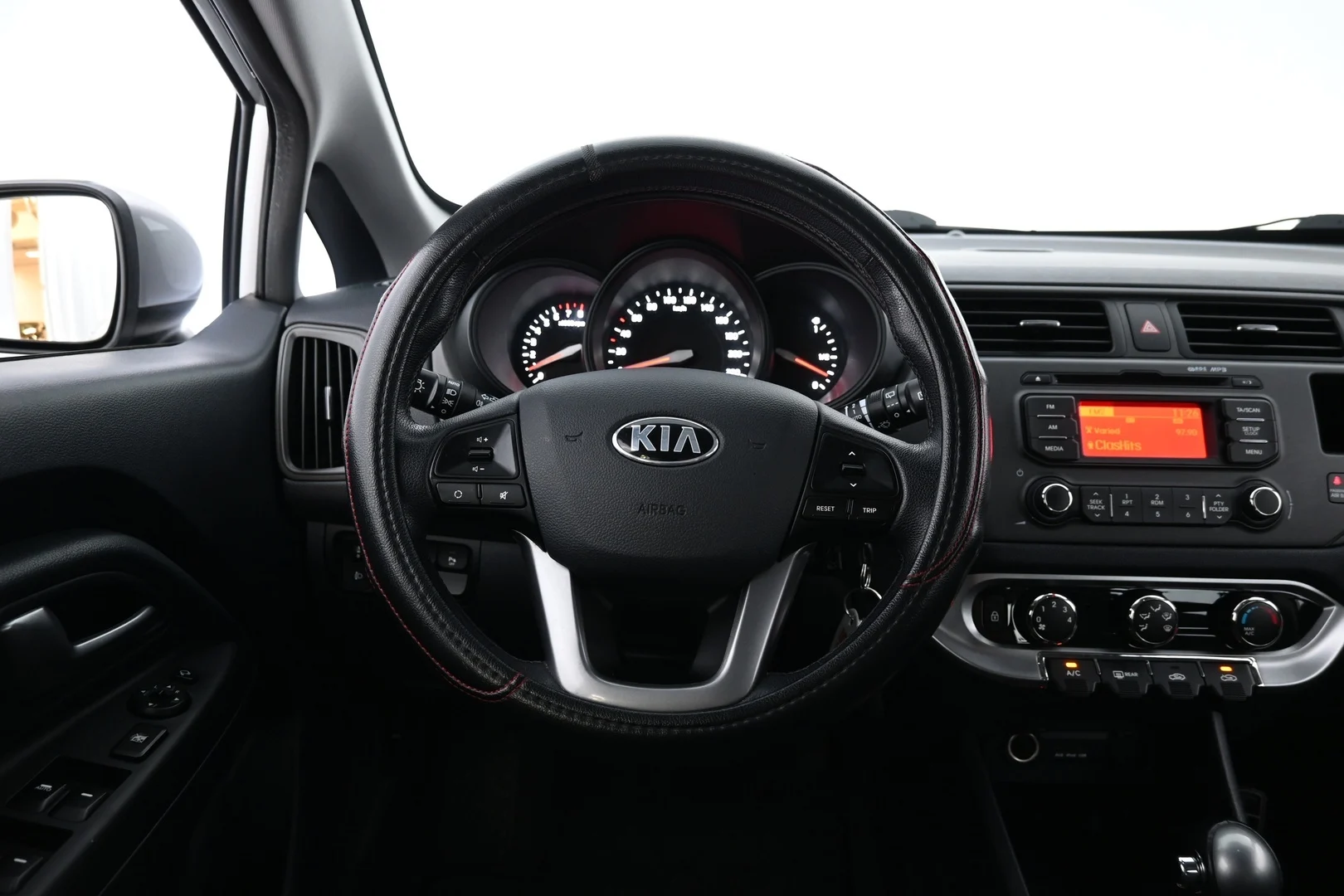 Car Image - 01Q0qOp04LlrnUmCbEg7RO