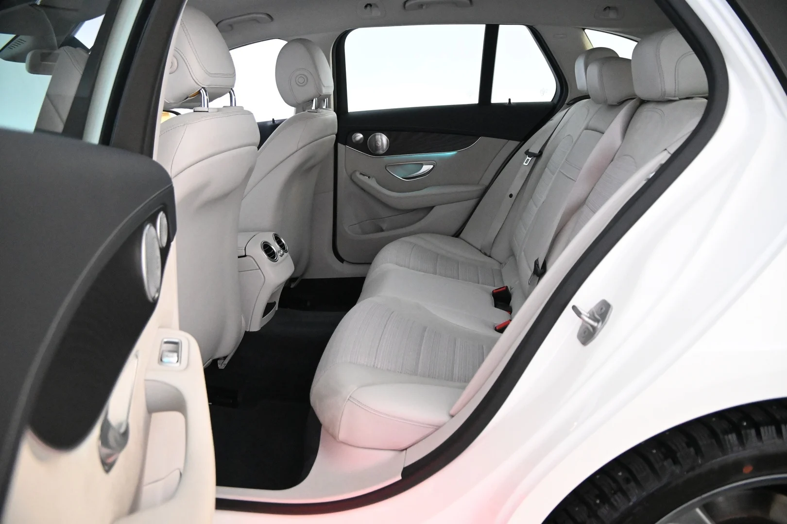 Car Image - 4aBDWfMni5MrbqRcEyZoAB