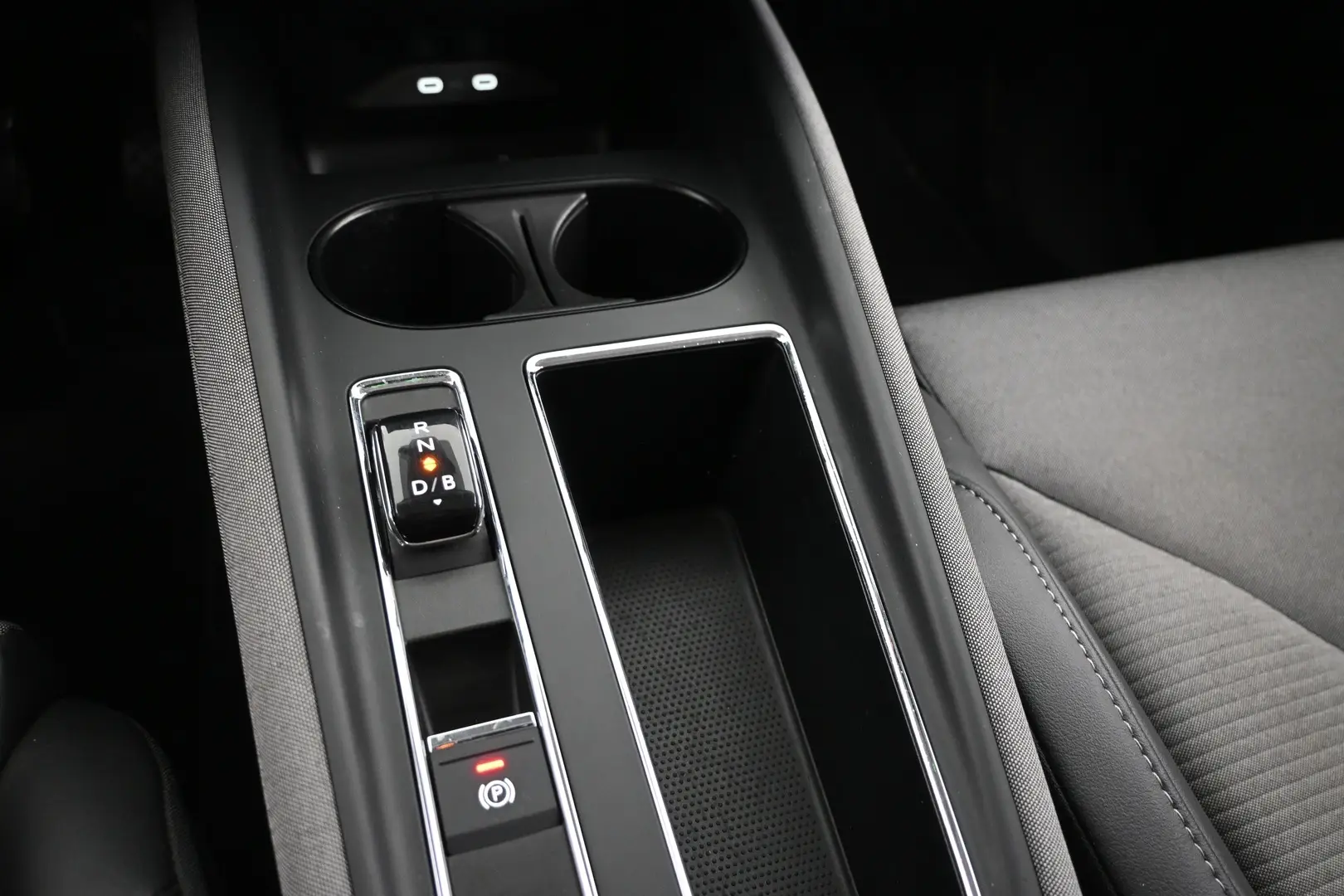 Car Image - 6QmjcAPWgYFlFawR7Aaz8s
