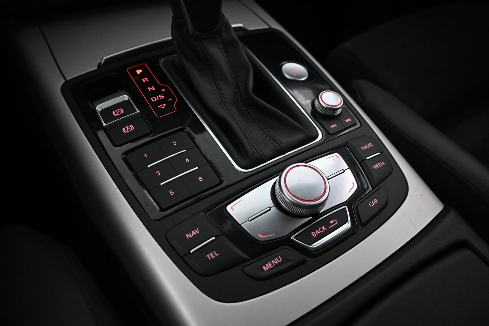 Car Image - 4diISf0L81PBO1rzYW2tr8