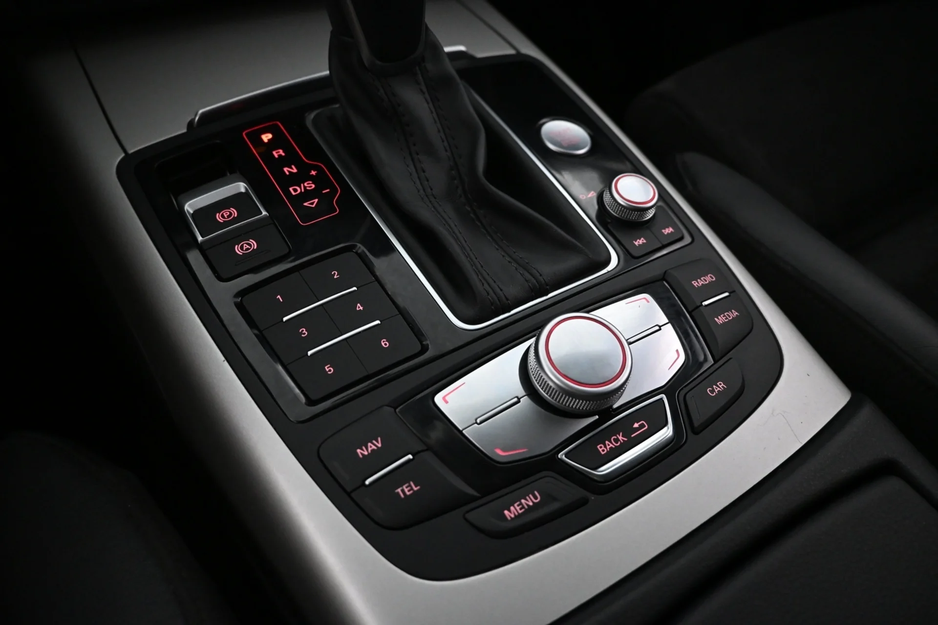 Car Image - 4diISf0L81PBO1rzYW2tr8