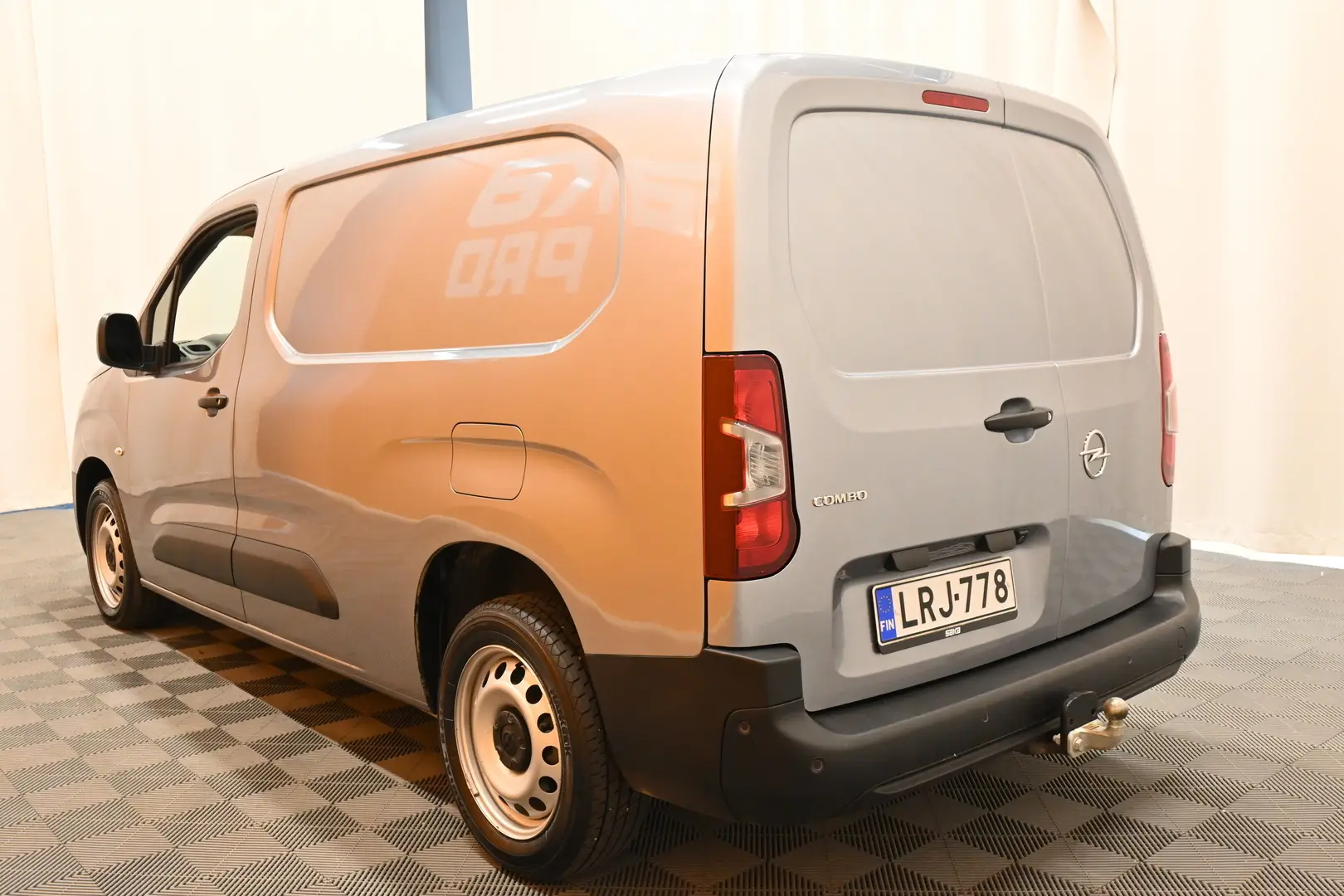 Car Image - 191h5EDRaymnHW4WA31KnX
