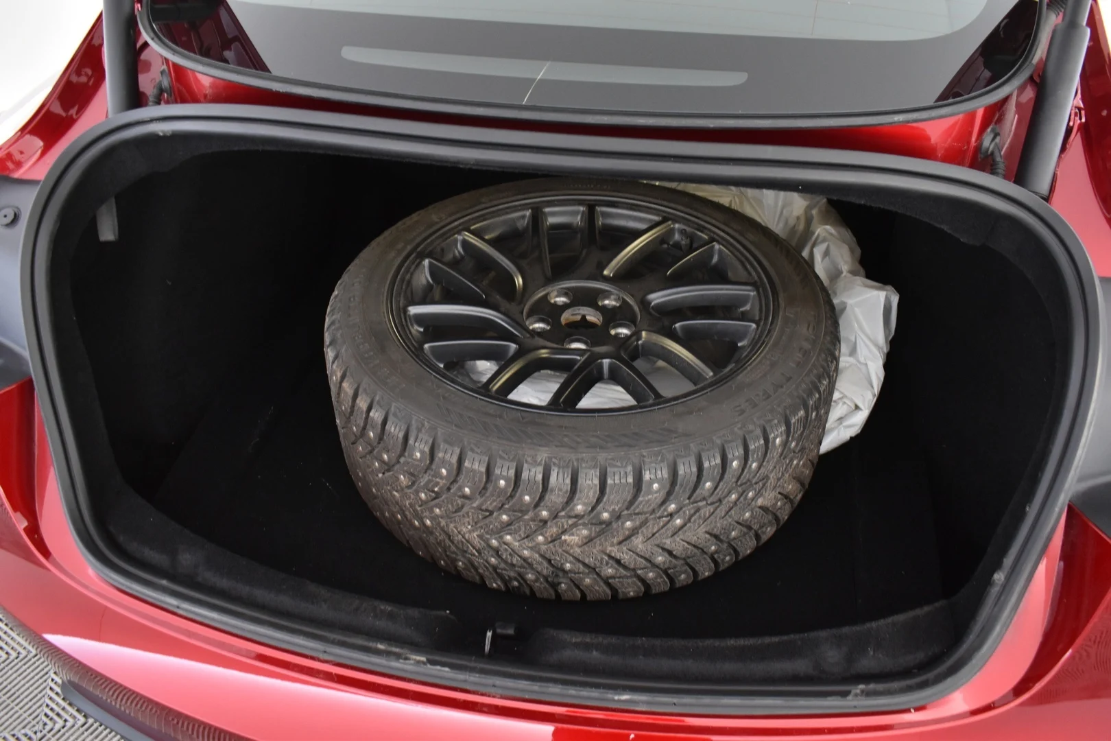 Car Image - E09T1ckkcvIkLdvvl4RPl