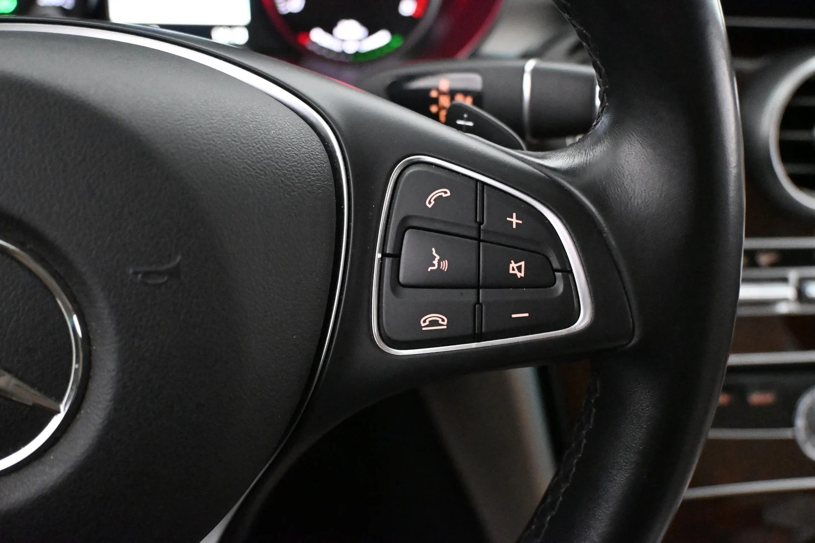 Car Image - 6cw62LnKHj7q0dgMBBwmOS