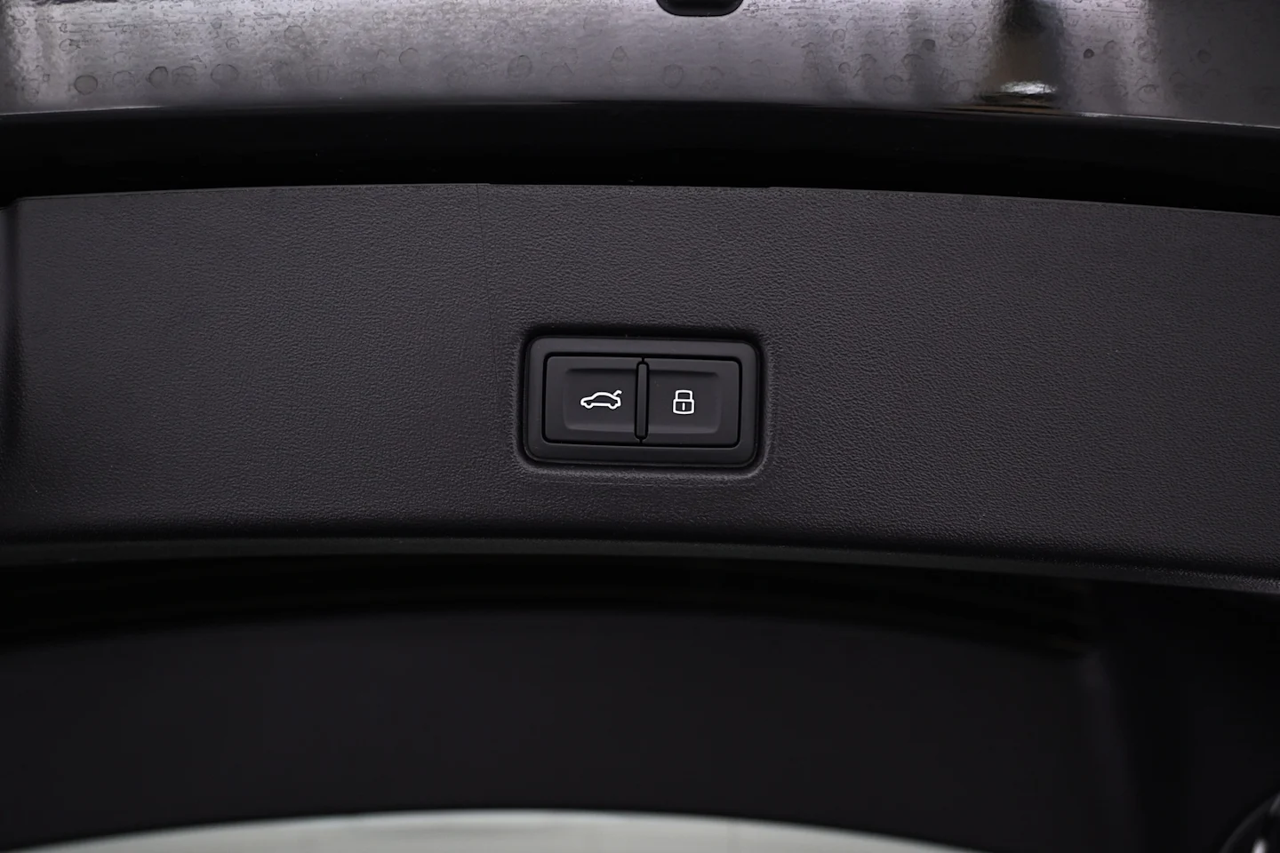 Car Image - PSUqrtPOkip80hH2xefmo