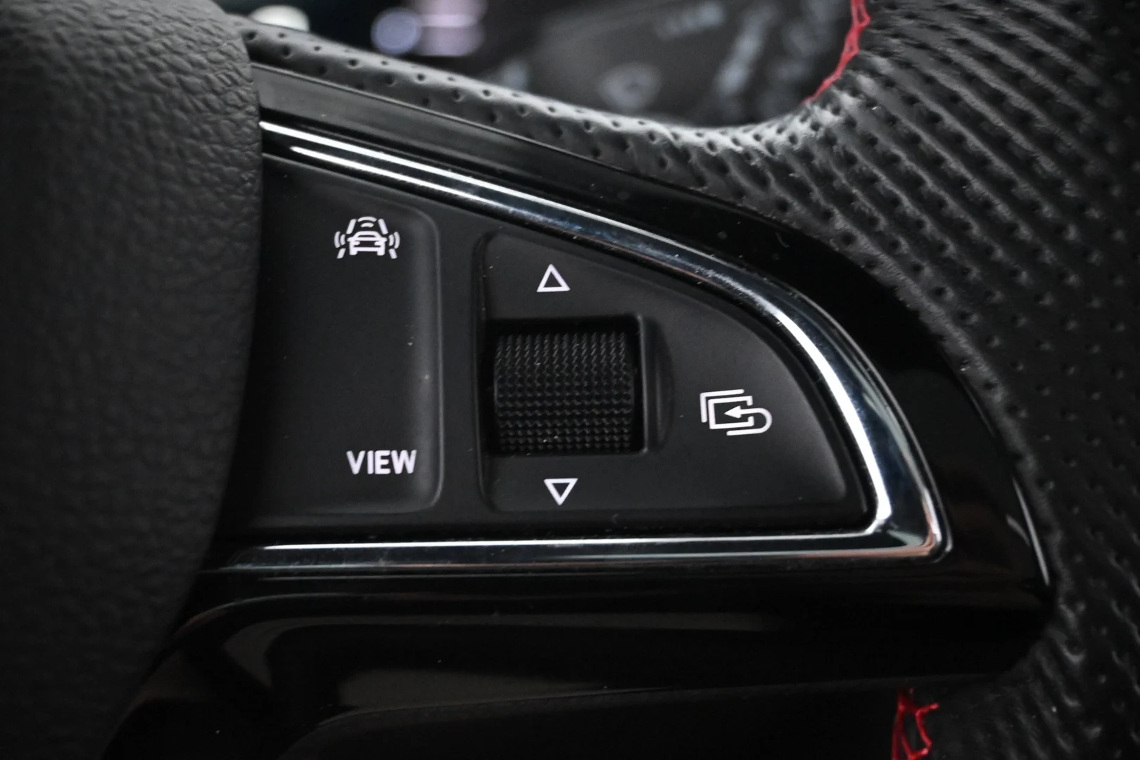 Car Image - 1lgOXsAKYKM1xOmFq3Tg5b