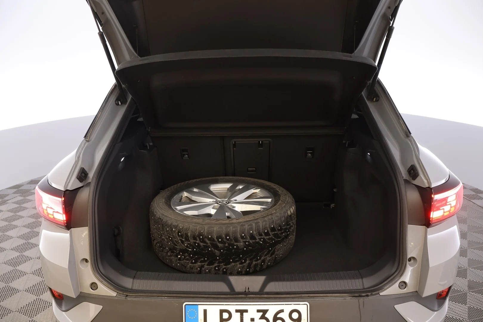 Car Image - 5QE6SlGeCXw5pgygSVBXib