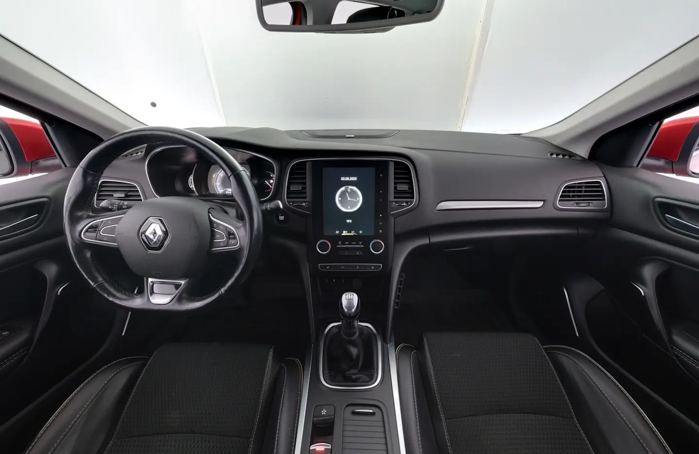 Car Image - 2yZ9HQBTSWHJ20FcsxNmt7