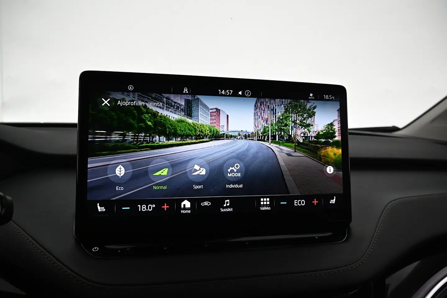 Car Image - mVZmOWxt2wRH9USVKfZW9
