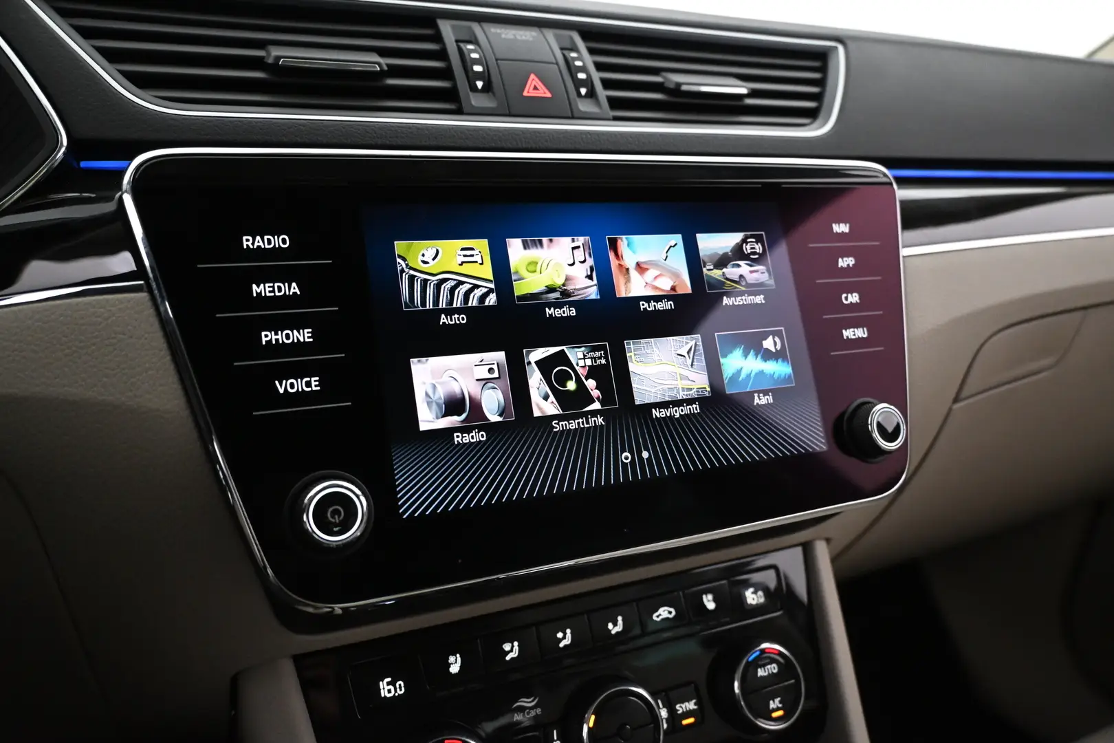Car Image - 6O9FaZmGEMut87tKHAc1zl