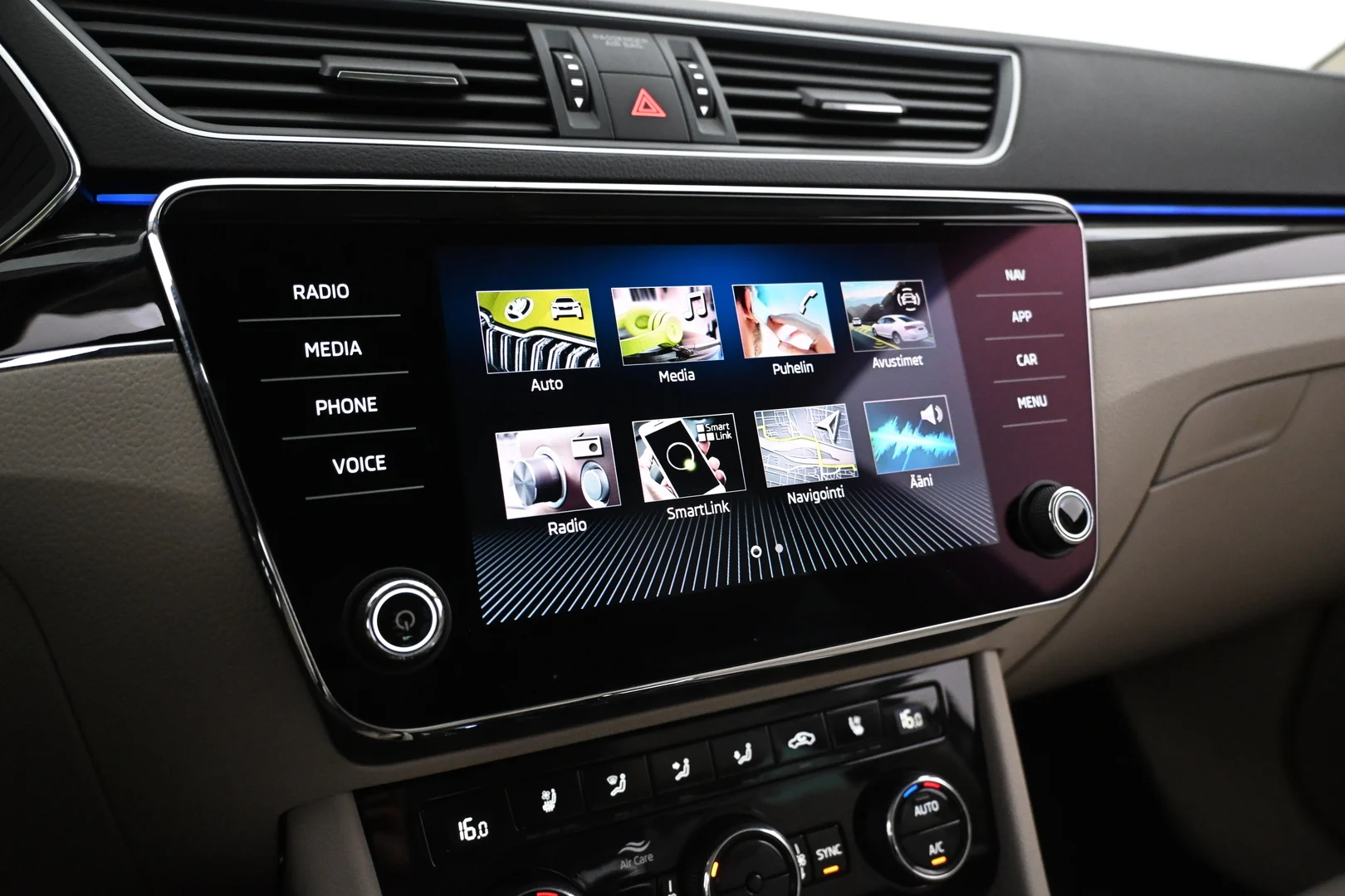 Car Image - 6O9FaZmGEMut87tKHAc1zl