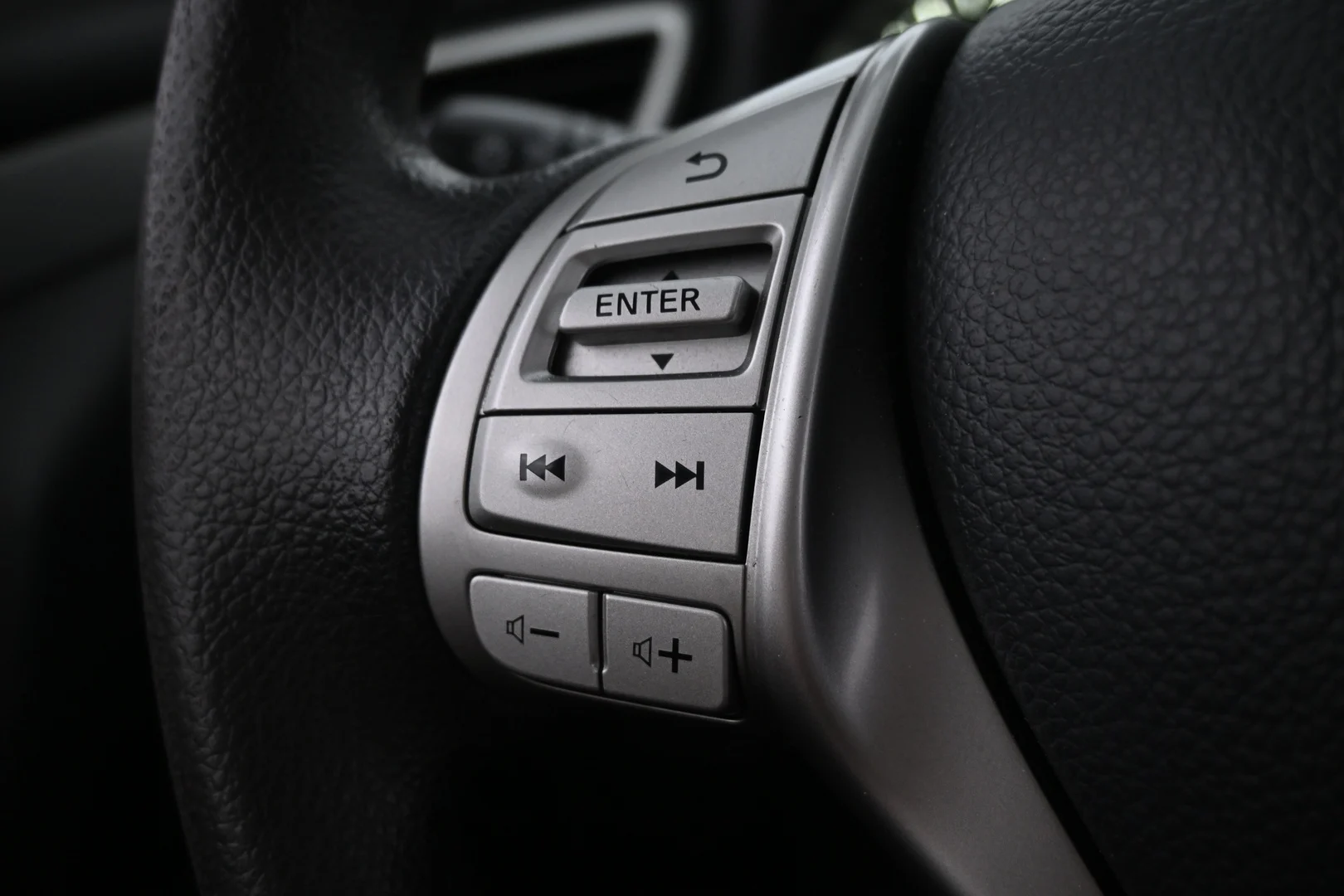 Car Image - 7MdfaDY8QWtuDuckIGfk4l