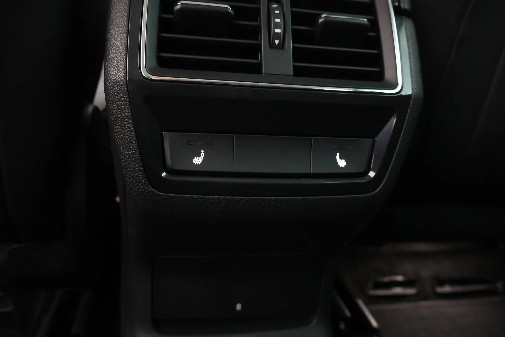 Car Image - 62urdYdRuncX3BusWFU8bM