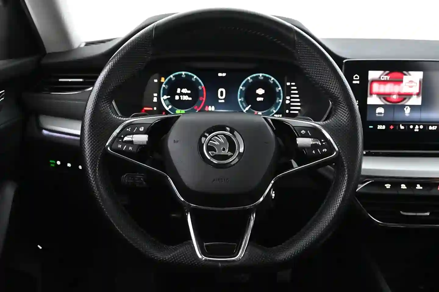 Car Image - 2PnJ3SRVE7LGXO1R6ZIFYL