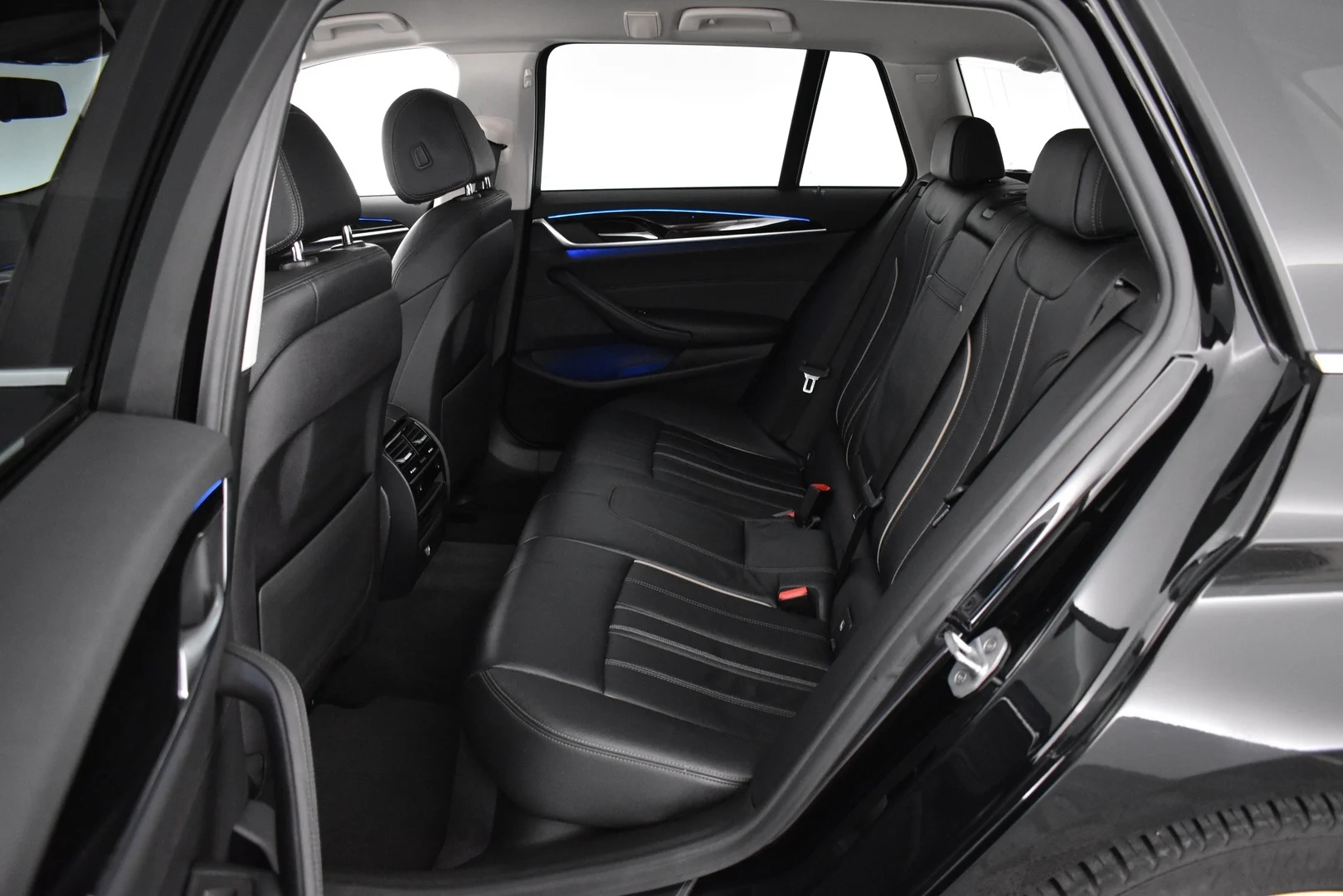 Car Image - 5bLjviMffSCLn6bsLhoviA