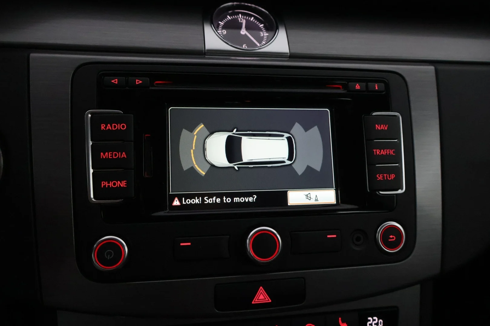 Car Image - 2wQM8zPH1M8Nhjryg4pIwE