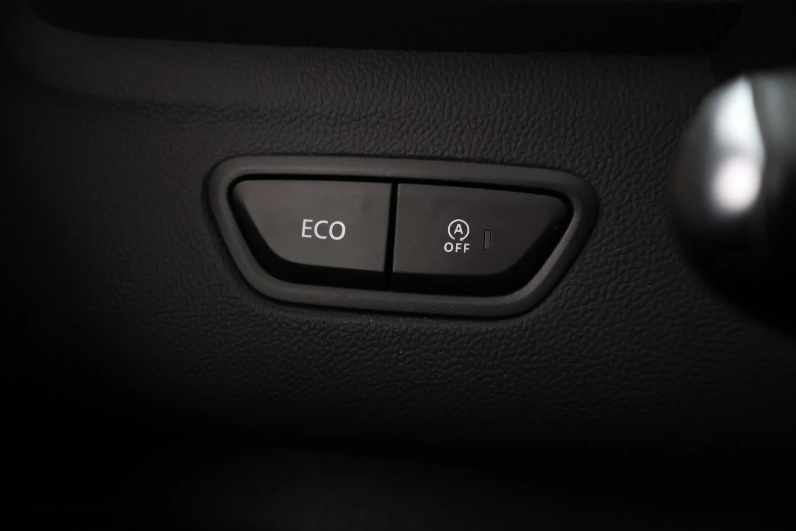 Car Image - 1UCUYW1Pb9Mzou8NNvlKFf