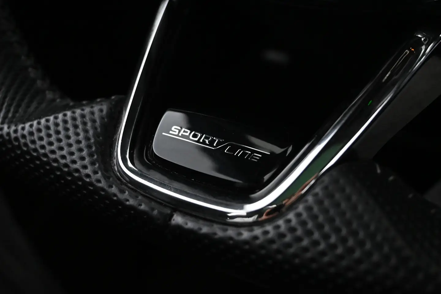Car Image - 3QMFJkQ8i6z3ZHbsewKFoA