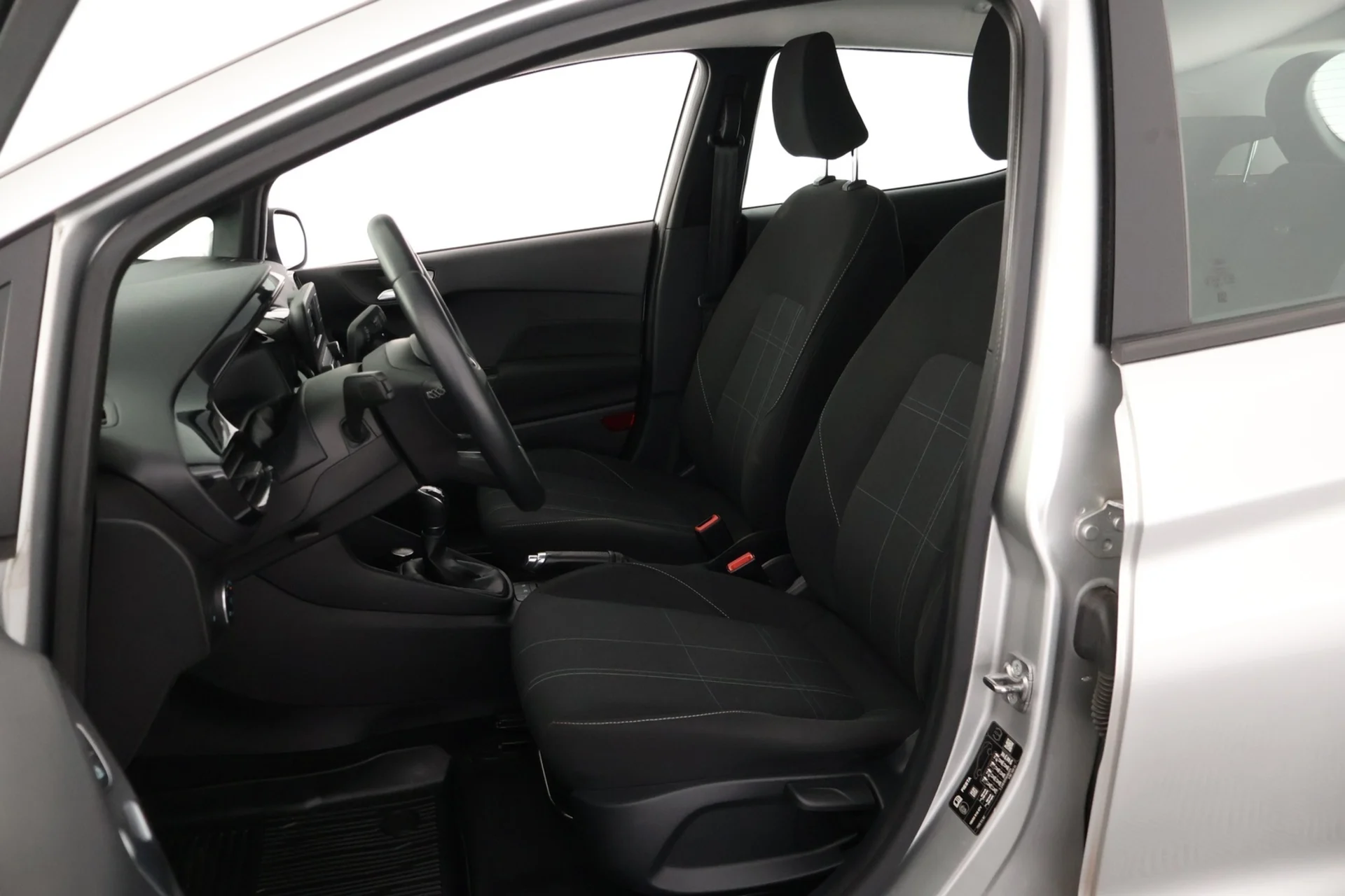 Car Image - 3yEBZR1fQfQgDigsBKFVXJ