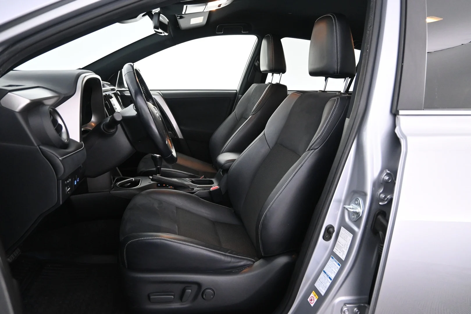 Car Image - 5kEZ8WujXzL8qyskTkSQeS