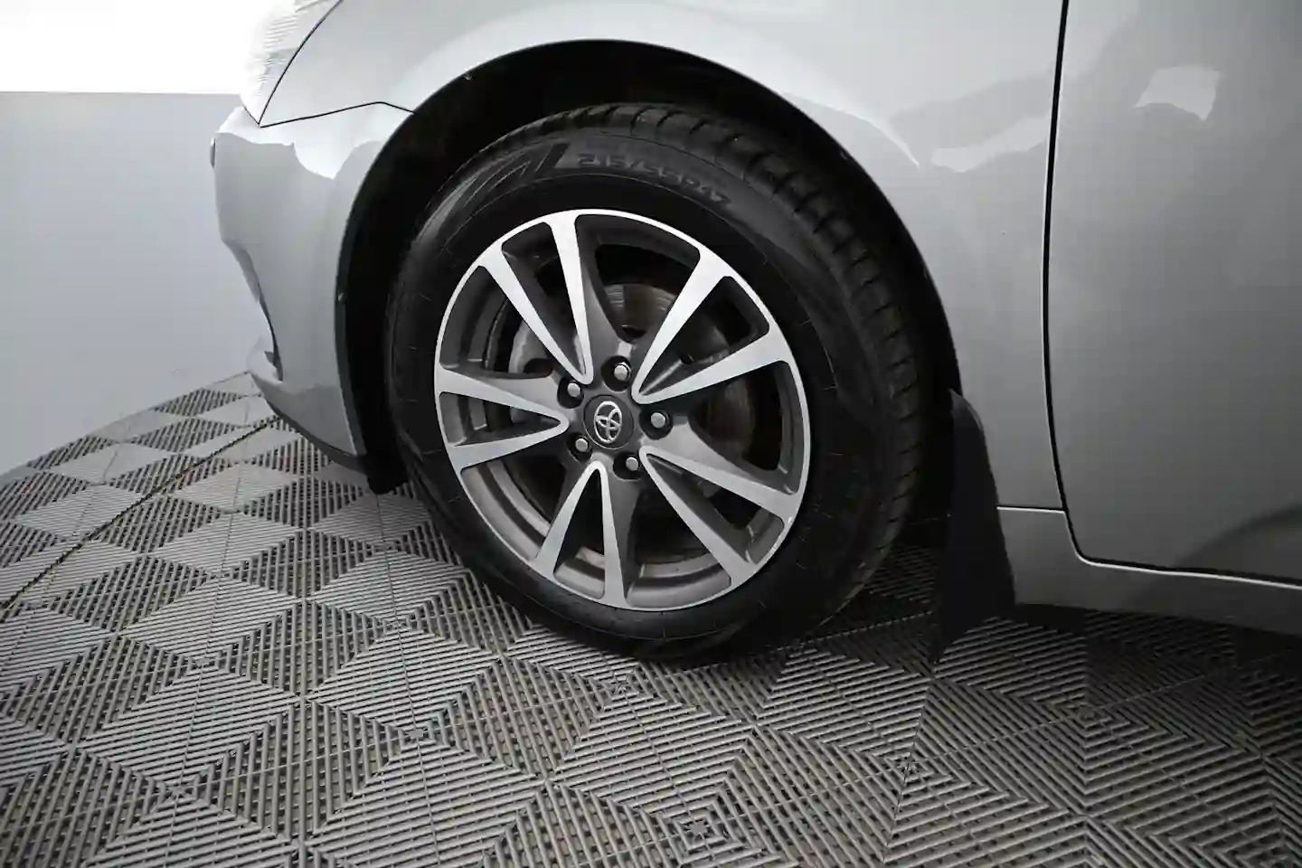 Car Image - 6ys6WQpthZZ5JMpSljBnM3