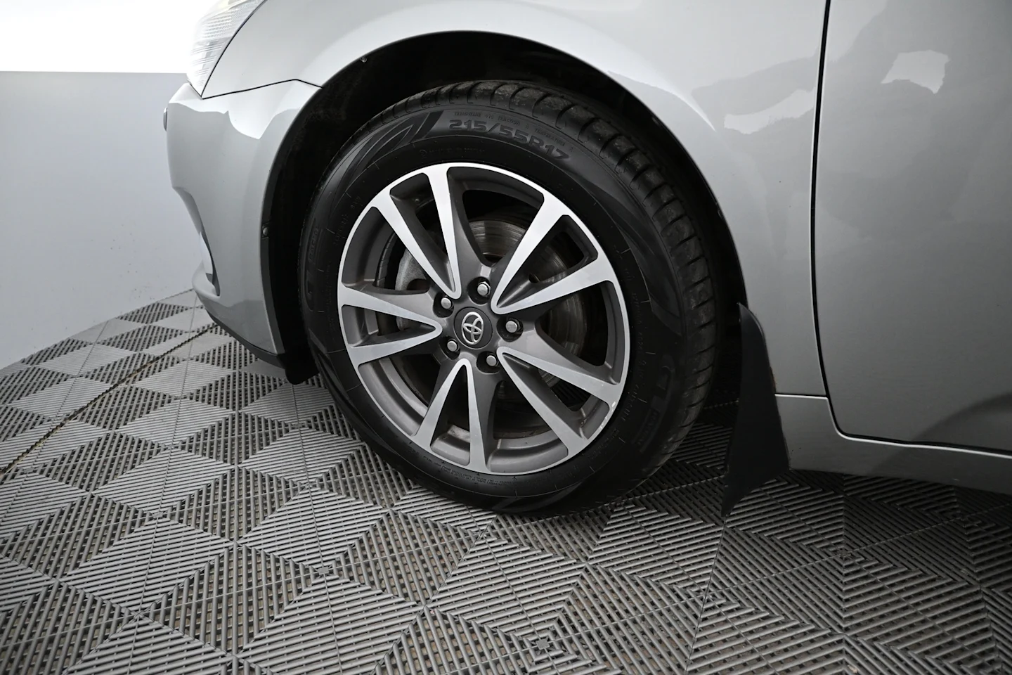 Car Image - 6ys6WQpthZZ5JMpSljBnM3