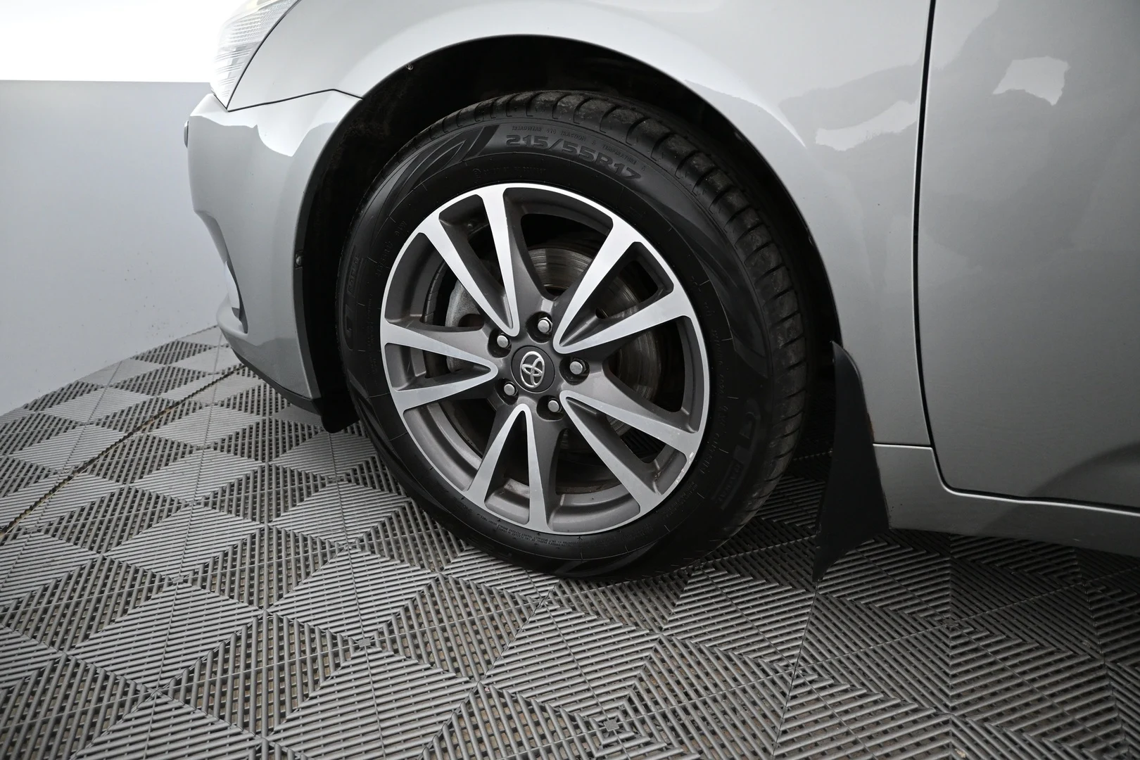 Car Image - 6ys6WQpthZZ5JMpSljBnM3